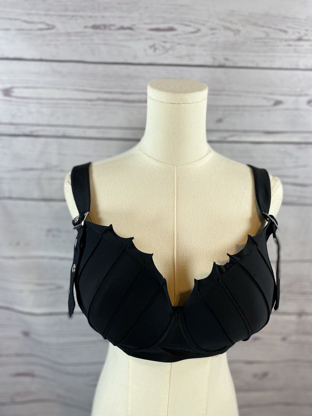 Hot Topic Bat Wing Black Bikini Swim Top Size 0 Gothic Alternative Buckle Strap￼
